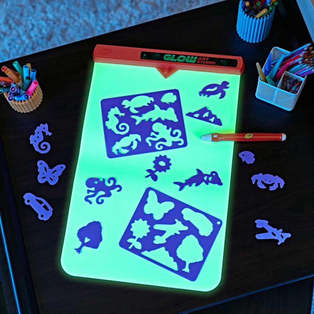 Crayola Glow in the Dark Art Studio - Toyspry