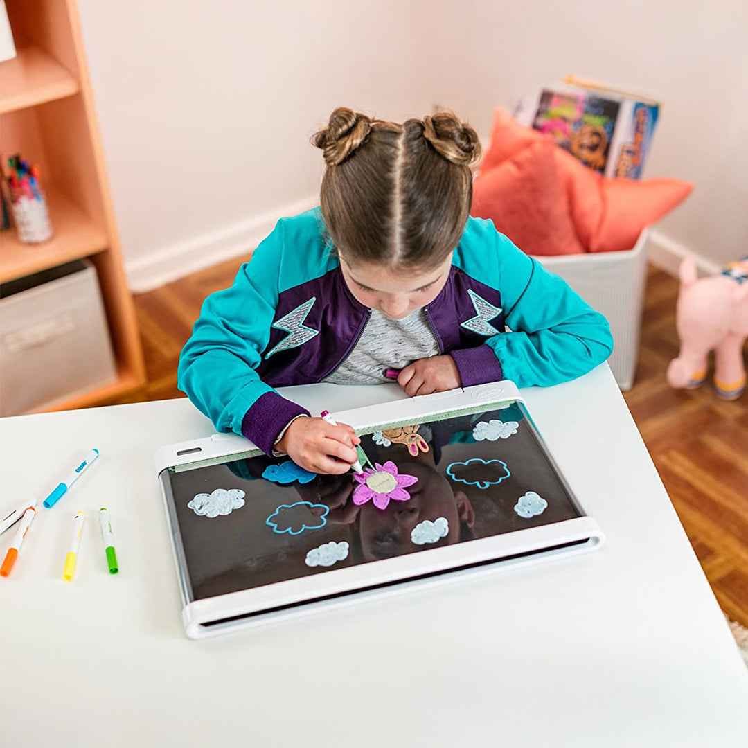 Crayola Light-Up Drawing Board - Toyspry