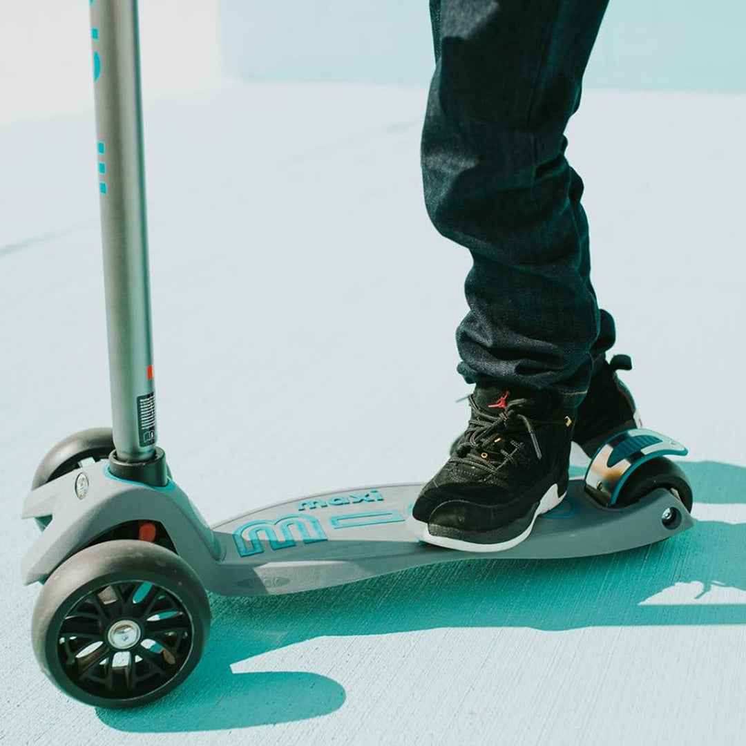Micro Maxi Deluxe Pro - 3-Wheel Kids Kick Scooter (Grey/Aqua) - Toyspry