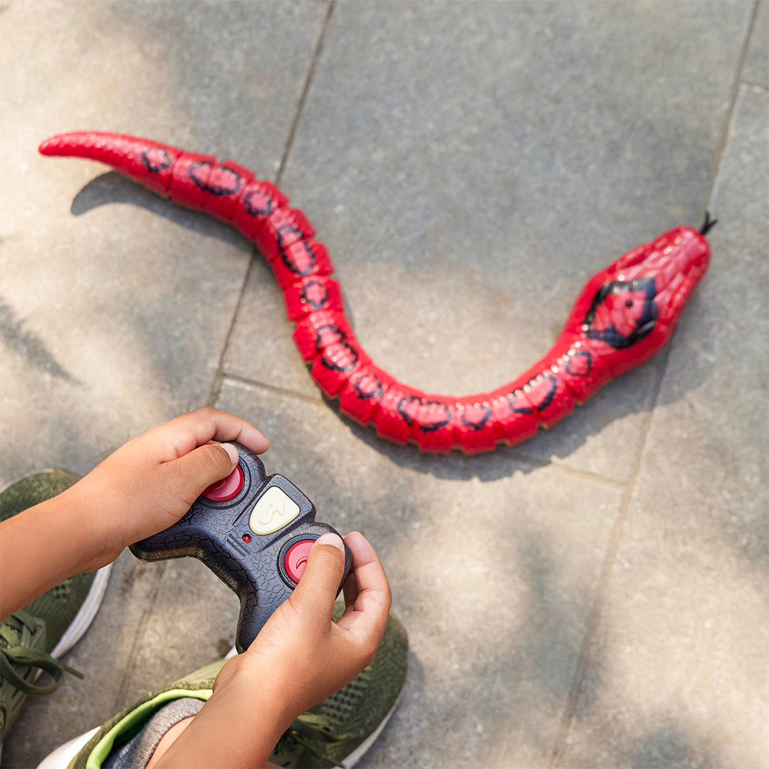 Terra RC Emerald Tree Boa - Remote Control Slithering Snake Toy (red) - Toyspry