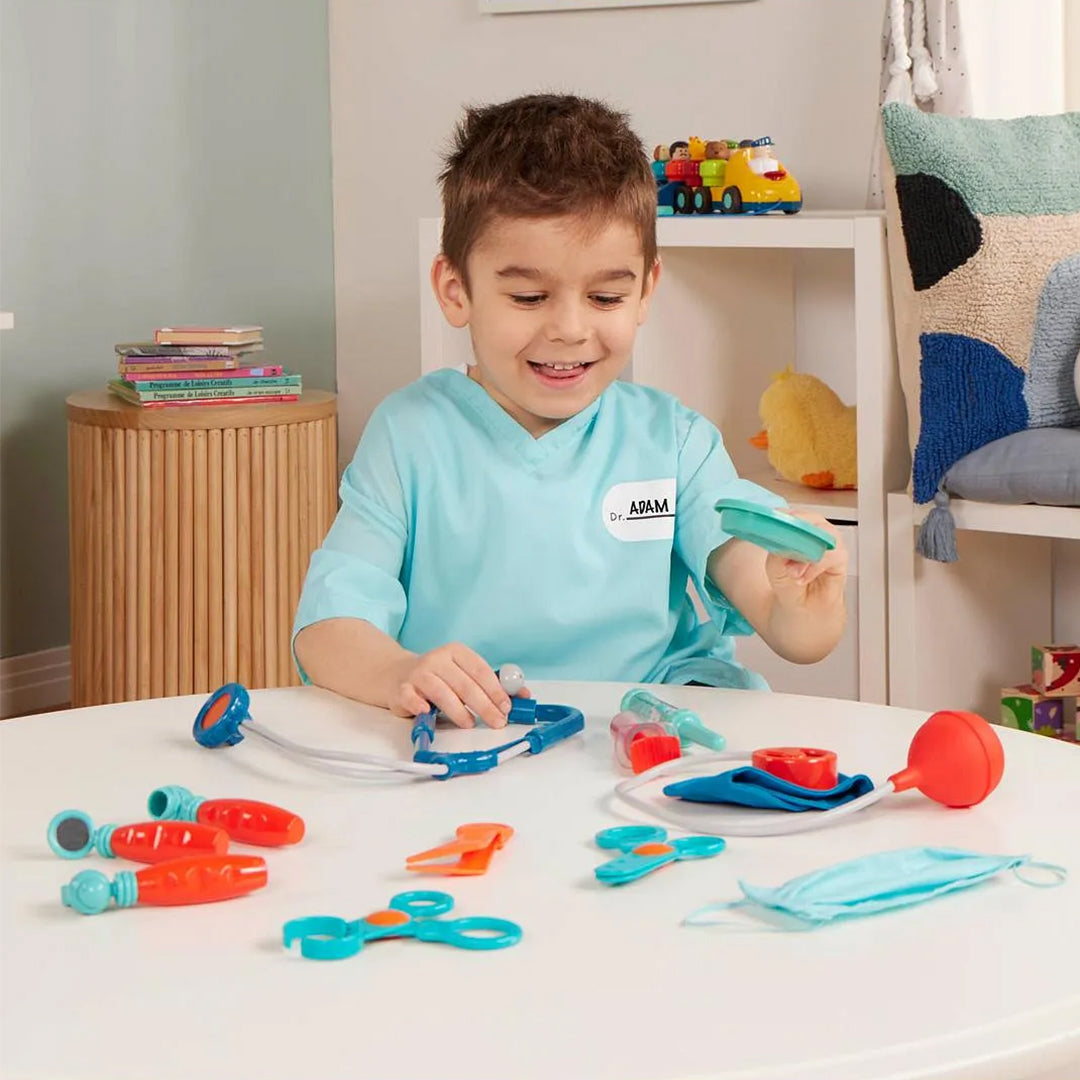 Child playing with the Battat Deluxe Doctor Kit