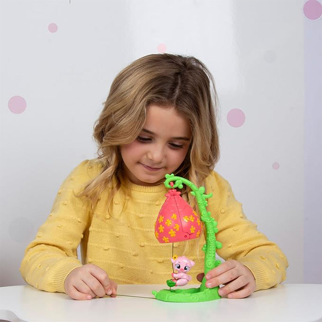 Child playing with the Cutie Climbers S1 Family Pack