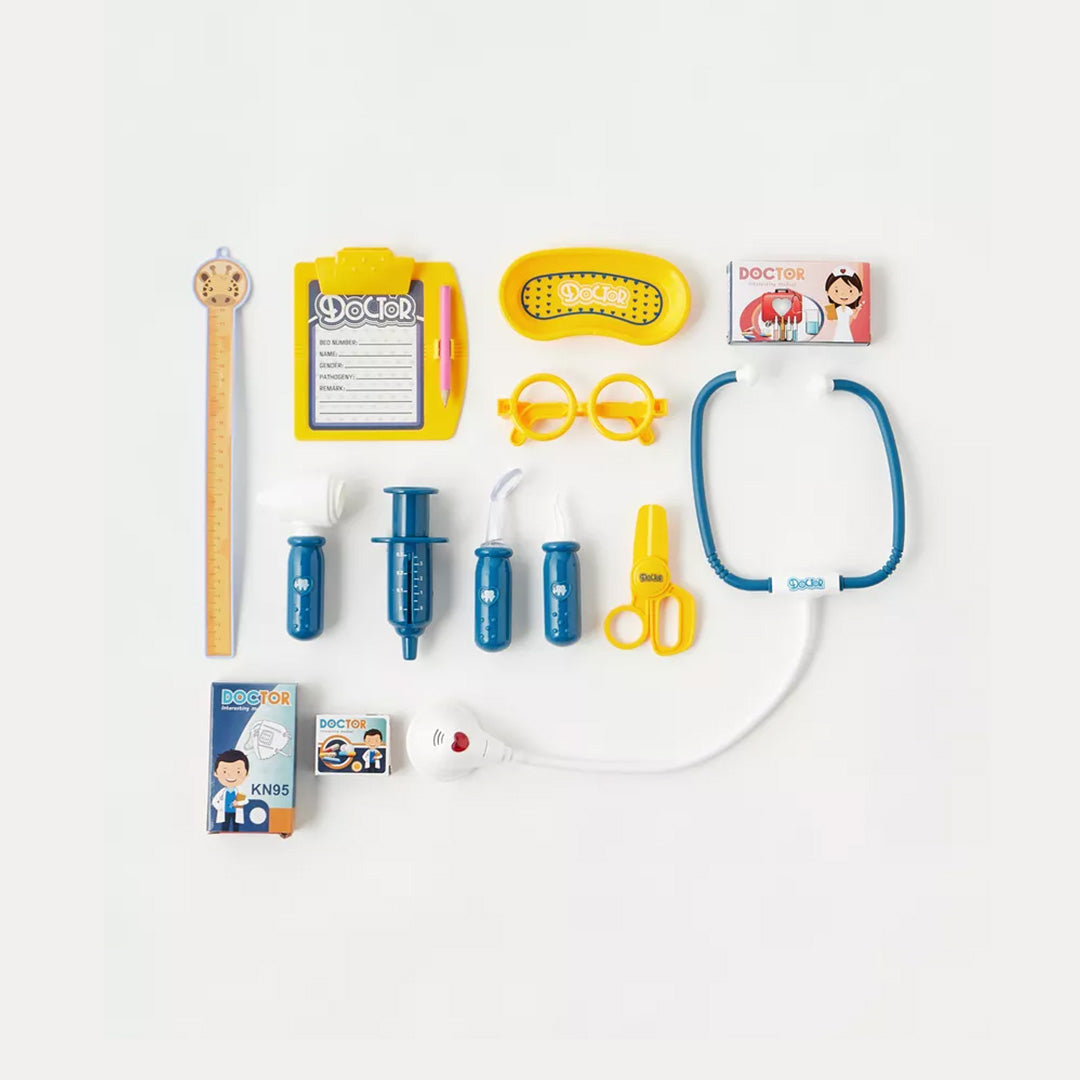 A close-up of the medical accessories included in the kit
