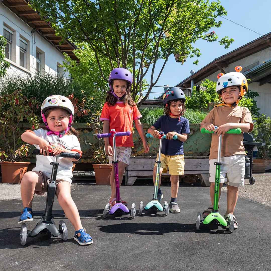 Micro Maxi Deluxe Foldable LED - 3-Wheel Kids Kick Scooter (Green)
