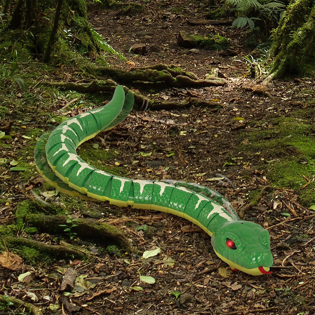 Terra RC Emerald Tree Boa - Remote Control Slithering Snake Toy (green) - Toyspry