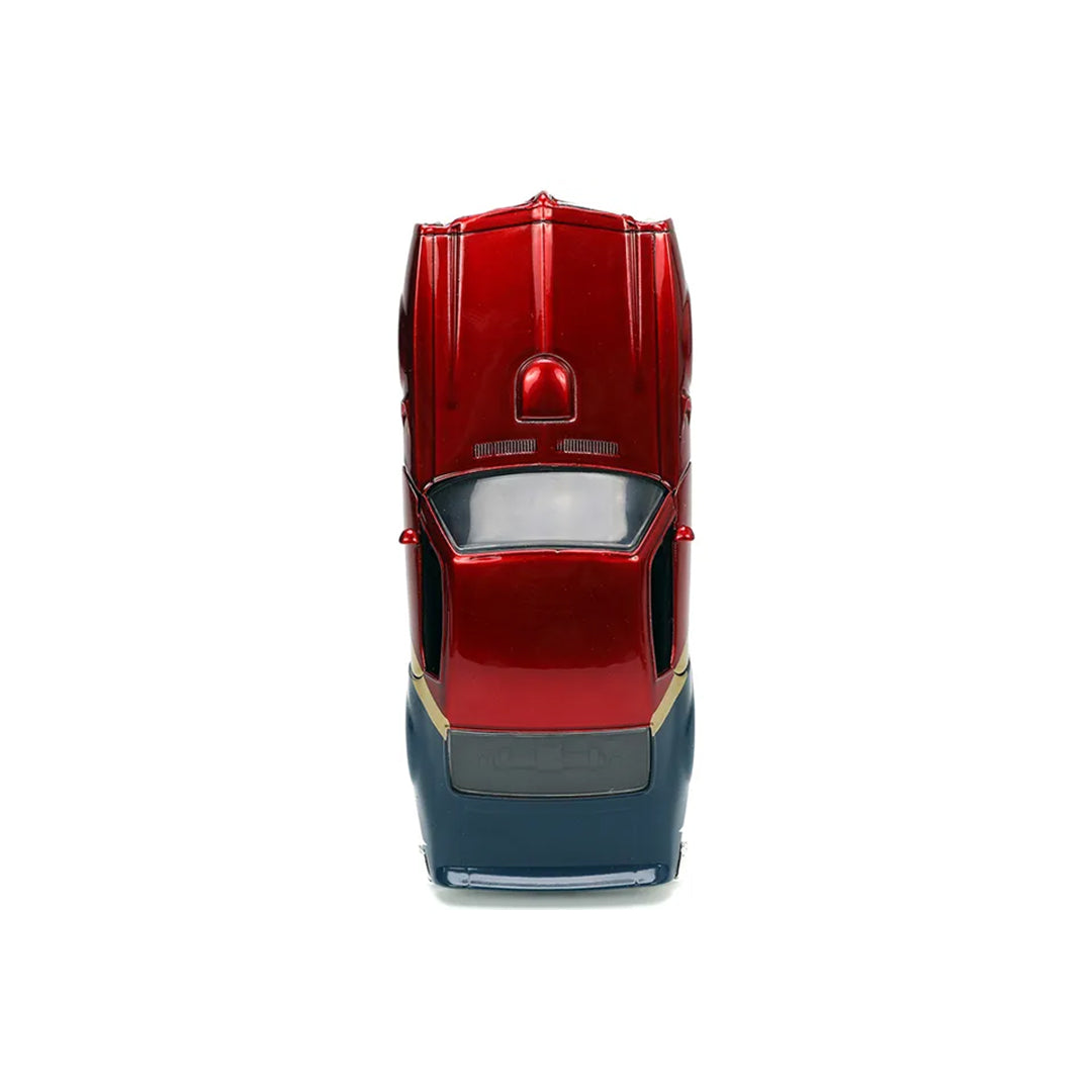Wonder Woman Pontiac Firebird Diecast: 1:32 with Figure
